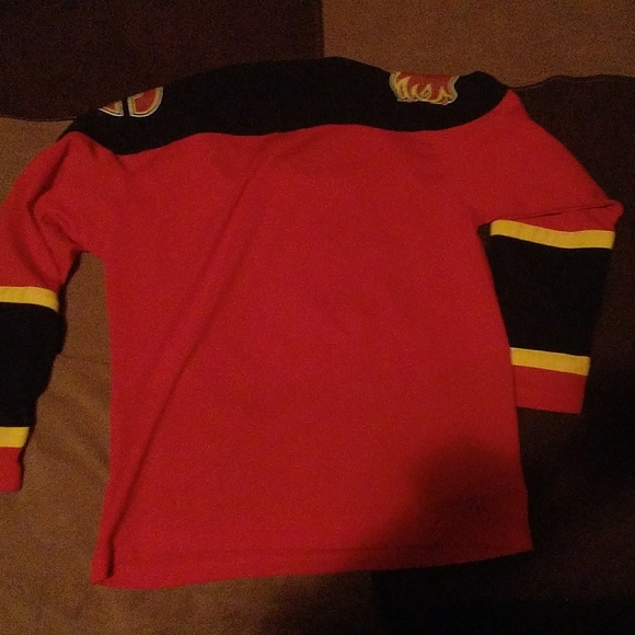 Retro Calgary Flames Jersey - Picture 4 of 5